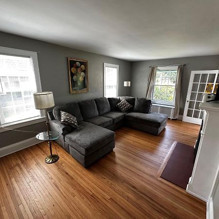 Cute Cape Cod Style Home Pittsfield Extérieur photo