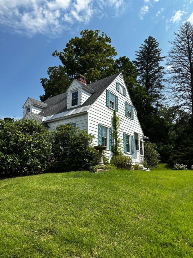 Cute Cape Cod Style Home Pittsfield Extérieur photo