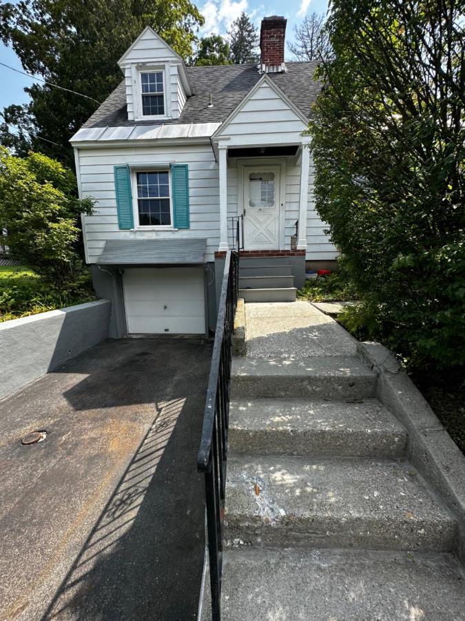 Cute Cape Cod Style Home Pittsfield Extérieur photo